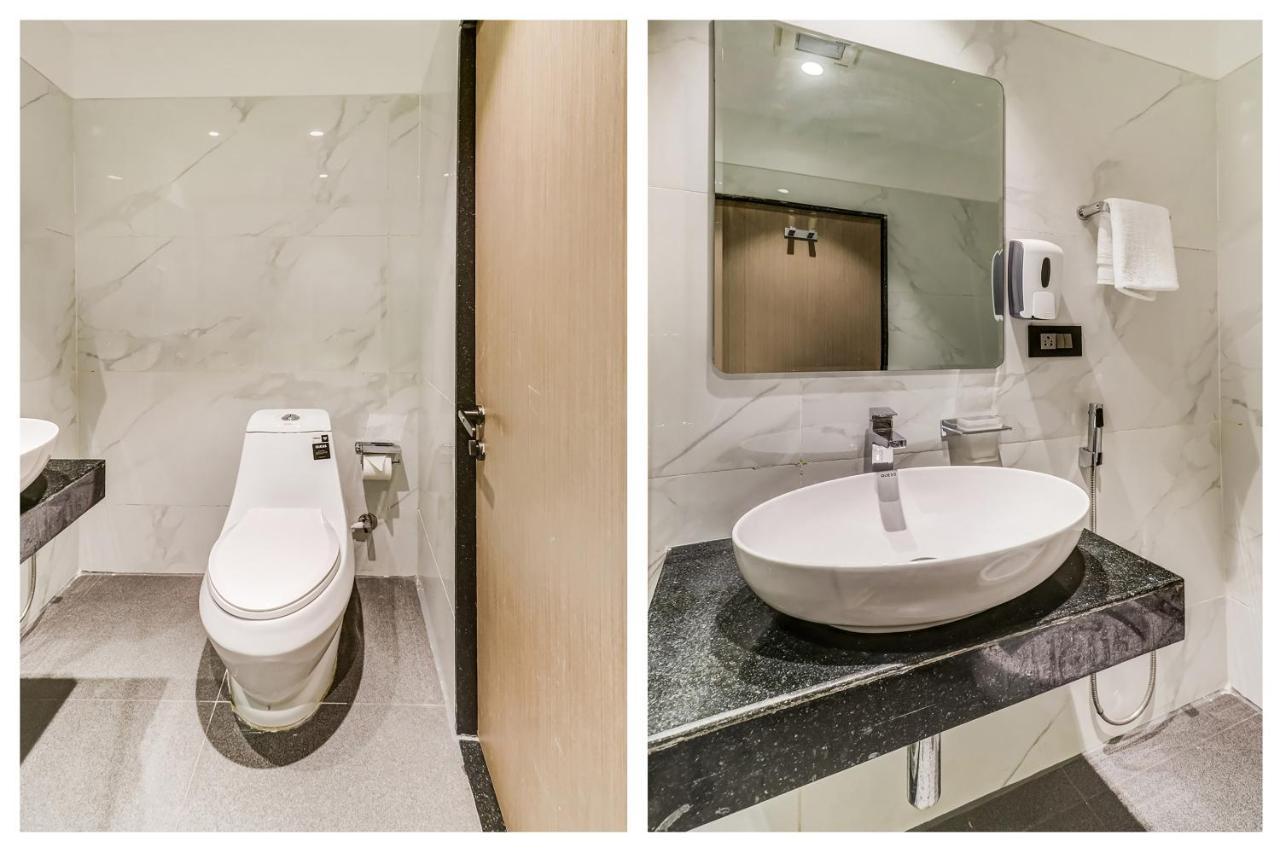 Oyo Townhouse 785 Sree Vinayaka Grand Hotel อนันตาปูร์ ภายนอก รูปภาพ