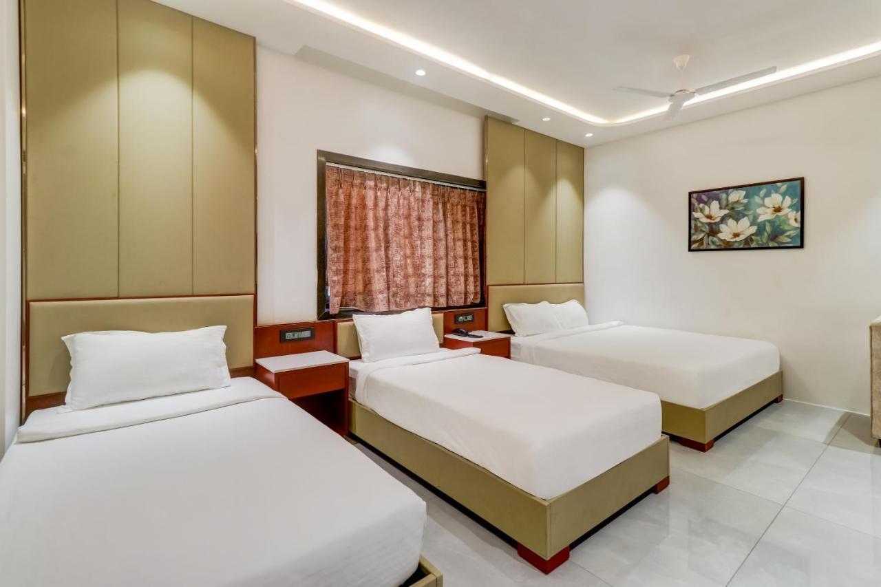 Oyo Townhouse 785 Sree Vinayaka Grand Hotel อนันตาปูร์ ภายนอก รูปภาพ