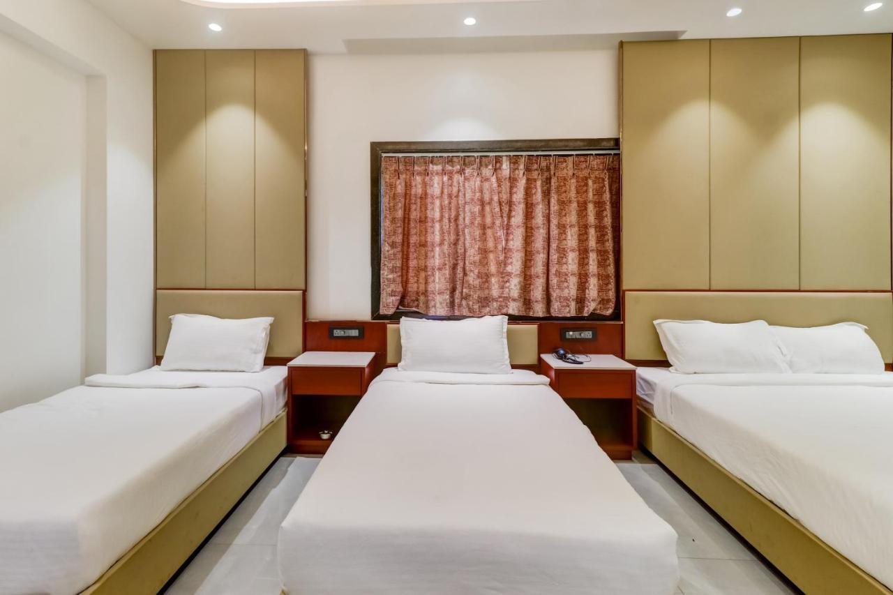 Oyo Townhouse 785 Sree Vinayaka Grand Hotel อนันตาปูร์ ภายนอก รูปภาพ