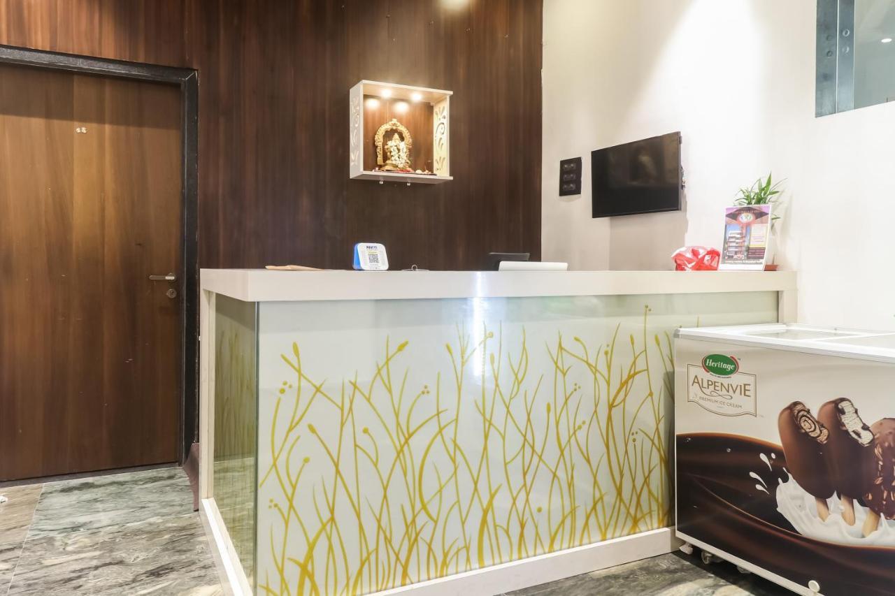 Oyo Townhouse 785 Sree Vinayaka Grand Hotel อนันตาปูร์ ภายนอก รูปภาพ